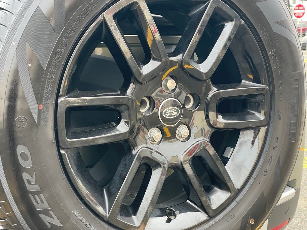 2025 Land Rover Defender 110 S