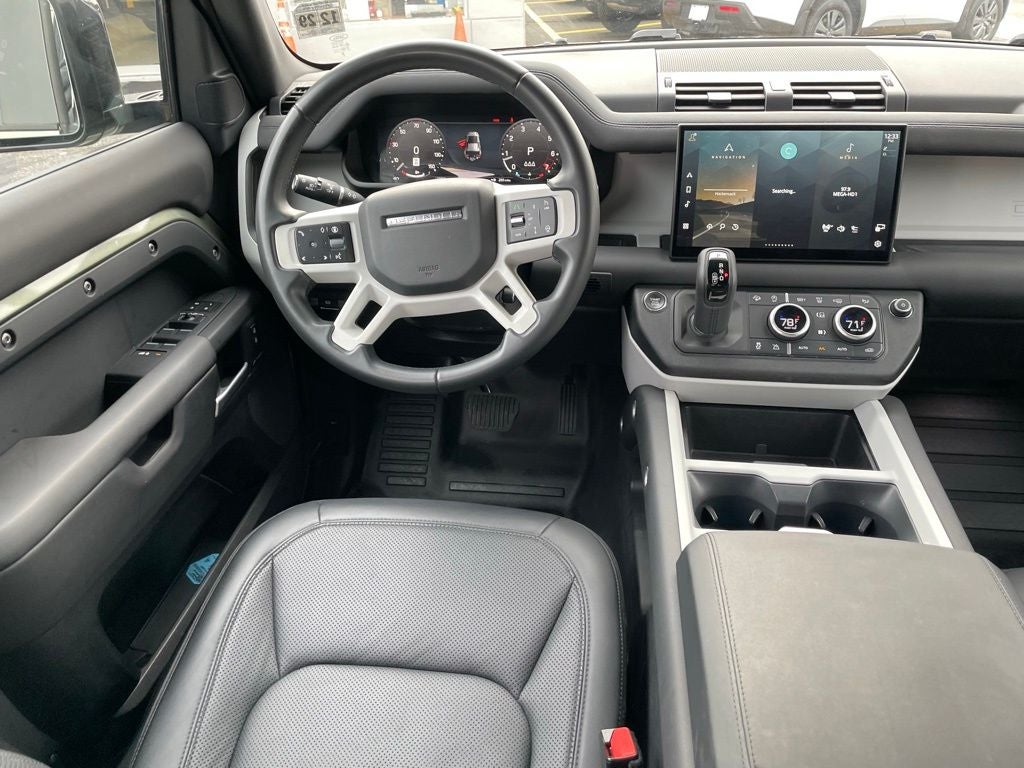 2025 Land Rover Defender 110 S