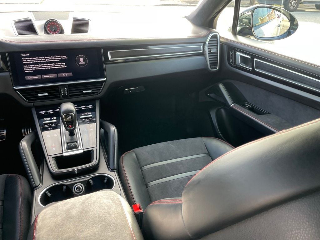 2022 Porsche Cayenne Coupe GTS