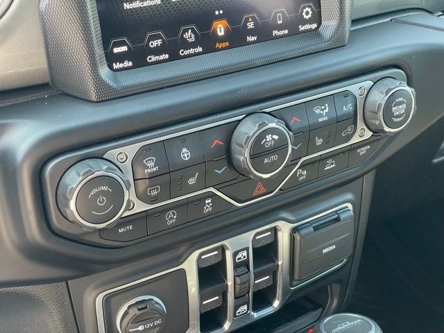 2022 Jeep Gladiator Overland