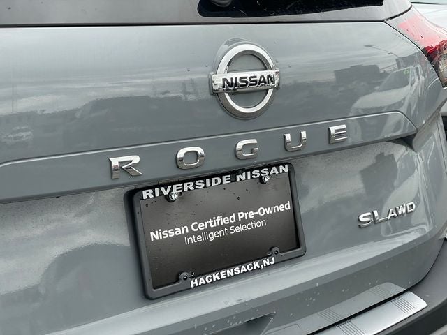 2022 Nissan Rogue SL