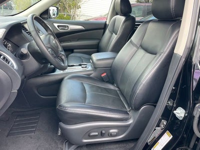 2020 Nissan Pathfinder SL