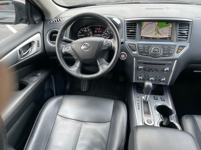 2020 Nissan Pathfinder SL