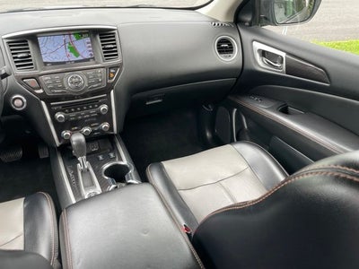 2019 Nissan Pathfinder SL