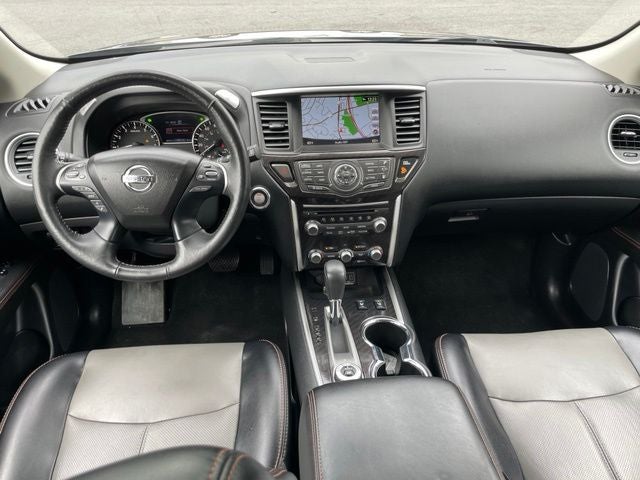 2019 Nissan Pathfinder SL