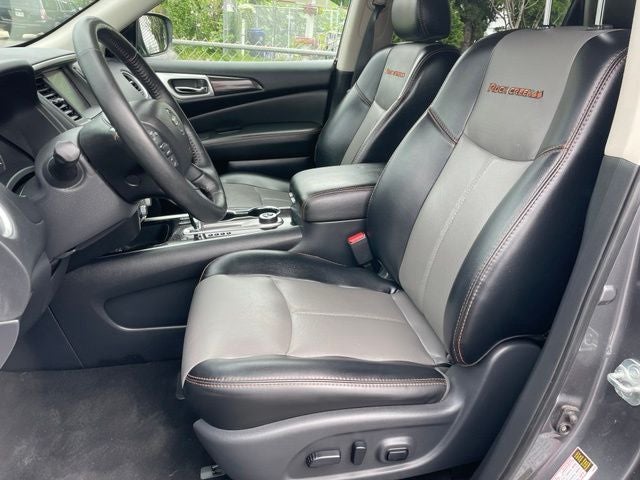 2019 Nissan Pathfinder SL
