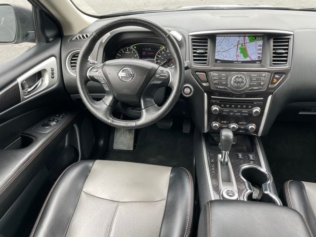 2019 Nissan Pathfinder SL