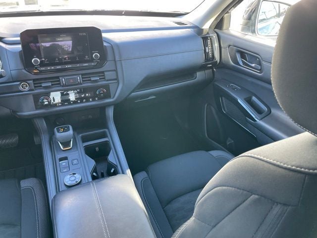 2023 Nissan Pathfinder S