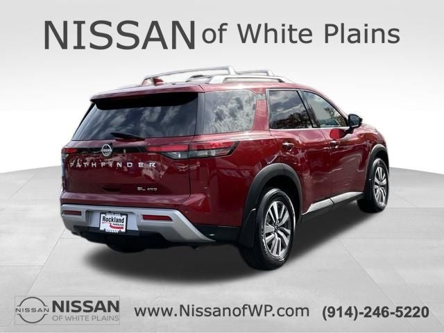 2023 Nissan Pathfinder SL w/Cross Bars