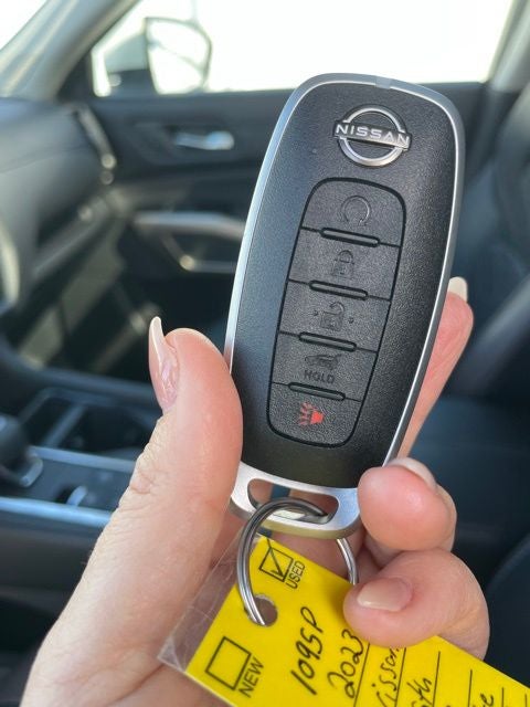 2023 Nissan Pathfinder Platinum