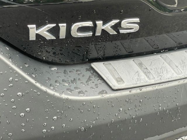 2019 Nissan Kicks S