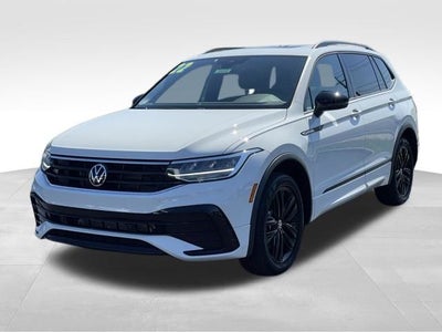 2022 Volkswagen Tiguan 2.0T SE R-Line Black
