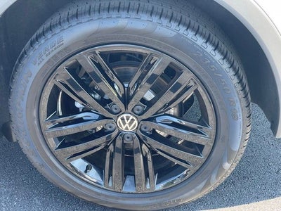 2022 Volkswagen Tiguan 2.0T SE R-Line Black