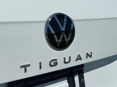 2022 Volkswagen Tiguan 2.0T SE R-Line Black
