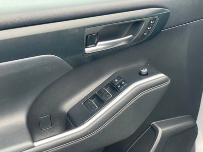 2022 Toyota Highlander Hybrid Bronze Edition