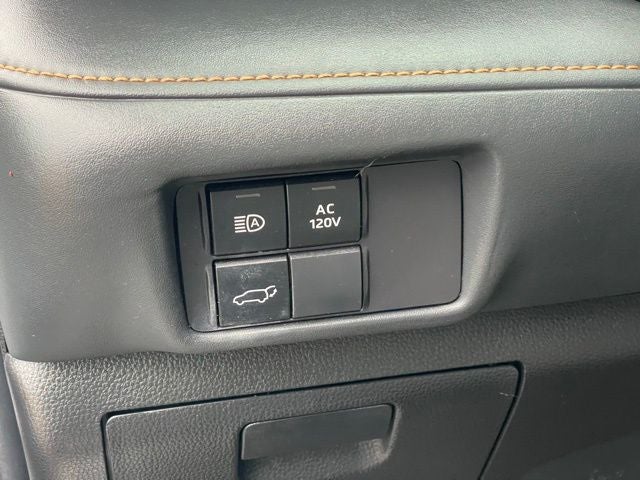 2022 Toyota Highlander Hybrid Bronze Edition