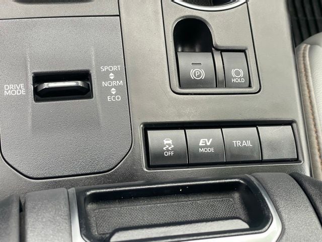 2022 Toyota Highlander Hybrid Bronze Edition