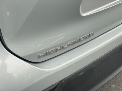 2022 Toyota Highlander Hybrid Bronze Edition