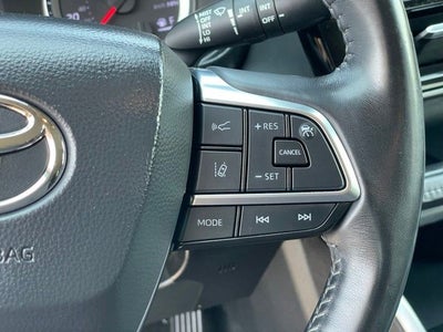 2021 Toyota Highlander LE