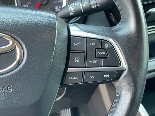 2021 Toyota Highlander LE