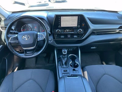 2022 Toyota Highlander LE