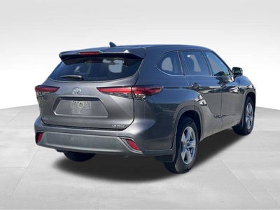 2022 Toyota Highlander LE