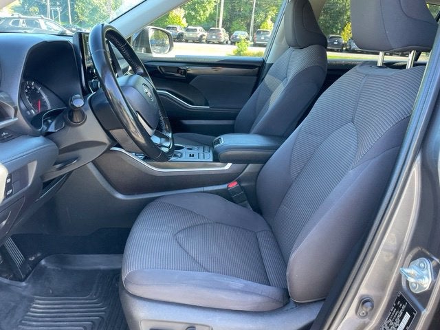 2022 Toyota Highlander LE