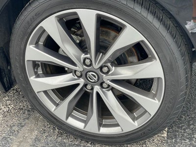 2023 Nissan Maxima Platinum