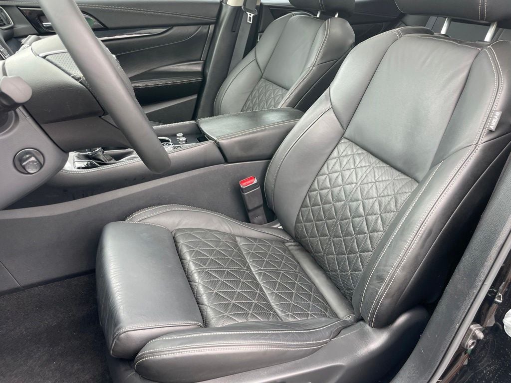 2023 Nissan Maxima Platinum