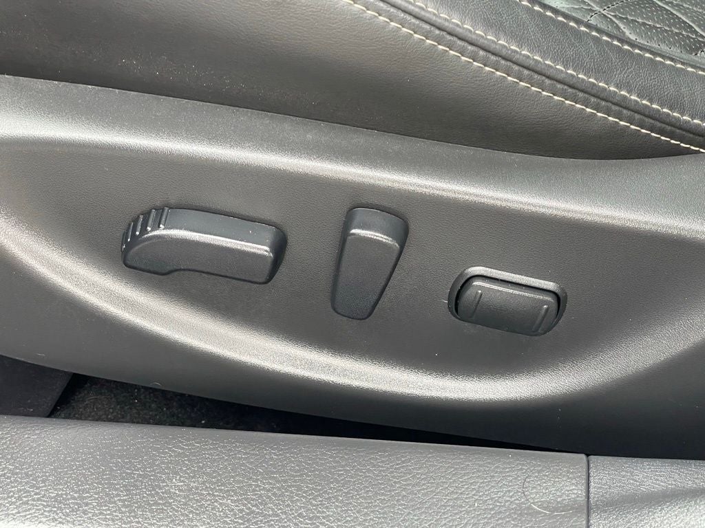 2022 Nissan Maxima Platinum