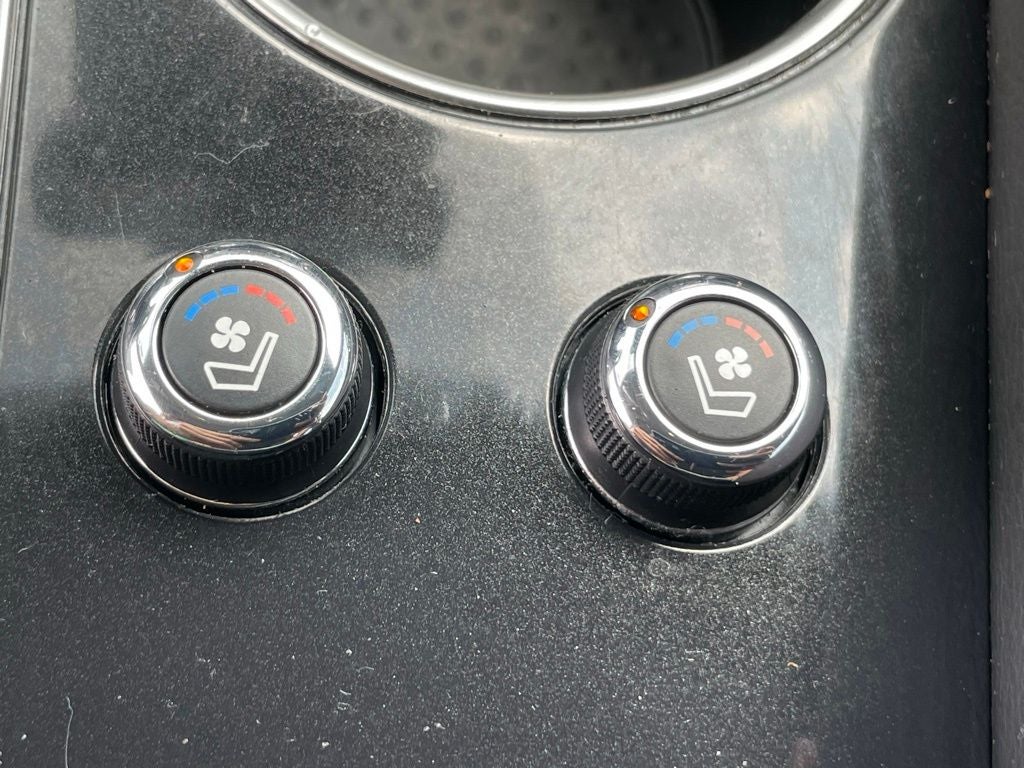 2022 Nissan Maxima Platinum