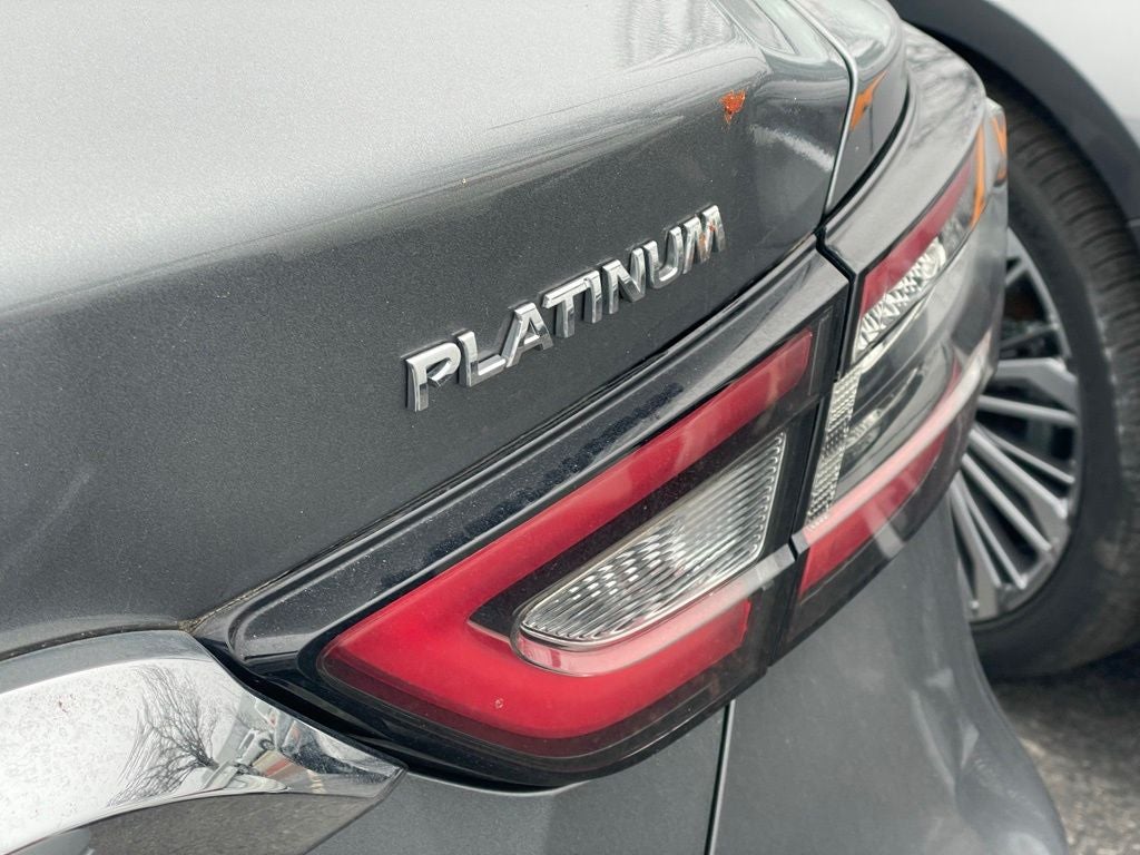2022 Nissan Maxima Platinum