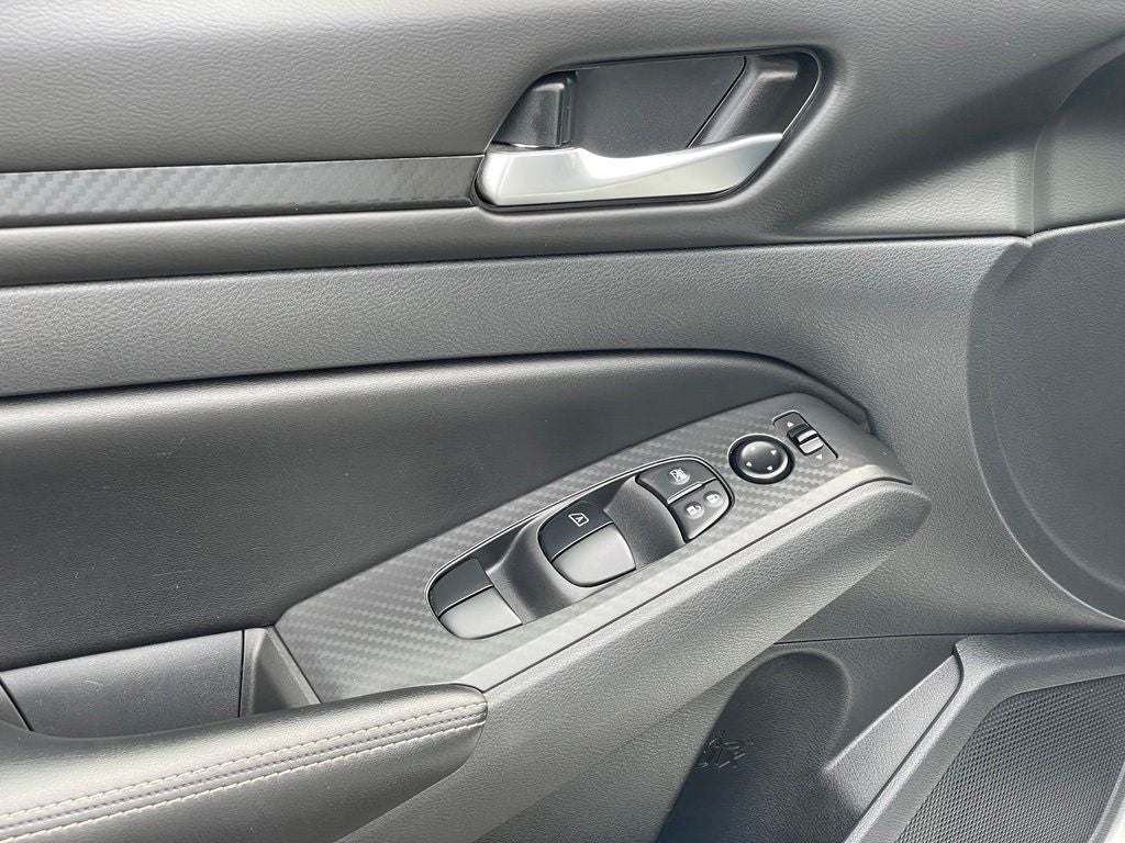 2024 Nissan Altima 2.5 SV premium