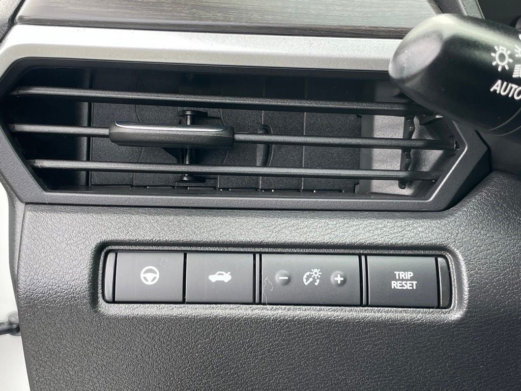 2024 Nissan Altima 2.5 SV premium