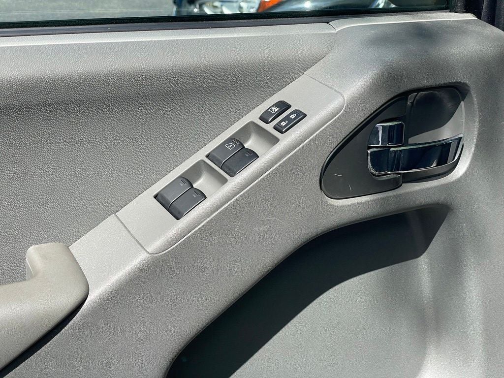 2020 Nissan Frontier SV