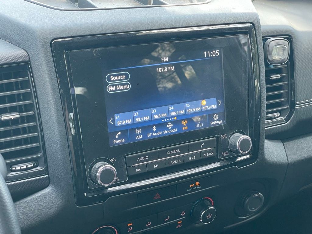 2023 Nissan Frontier SV