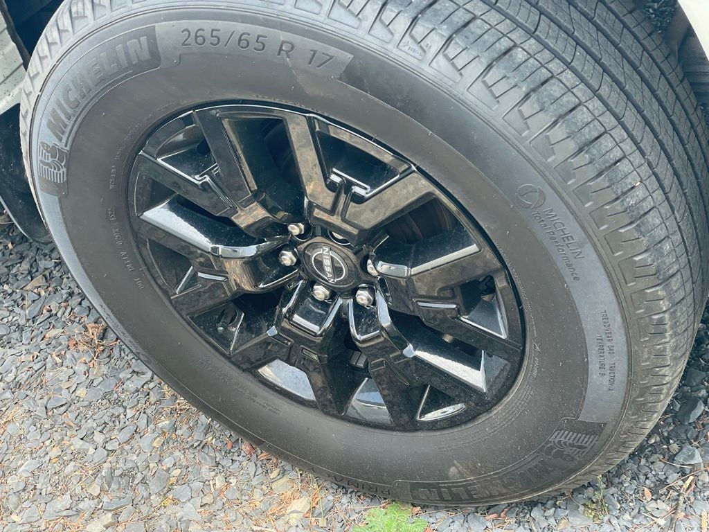 2023 Nissan Frontier SV