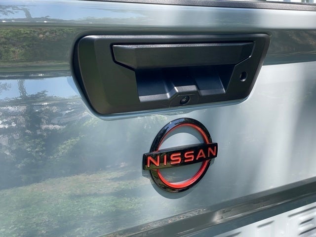2023 Nissan Frontier PRO-4X w/Tech Pkg, Navi, Dual Temp, 4WD