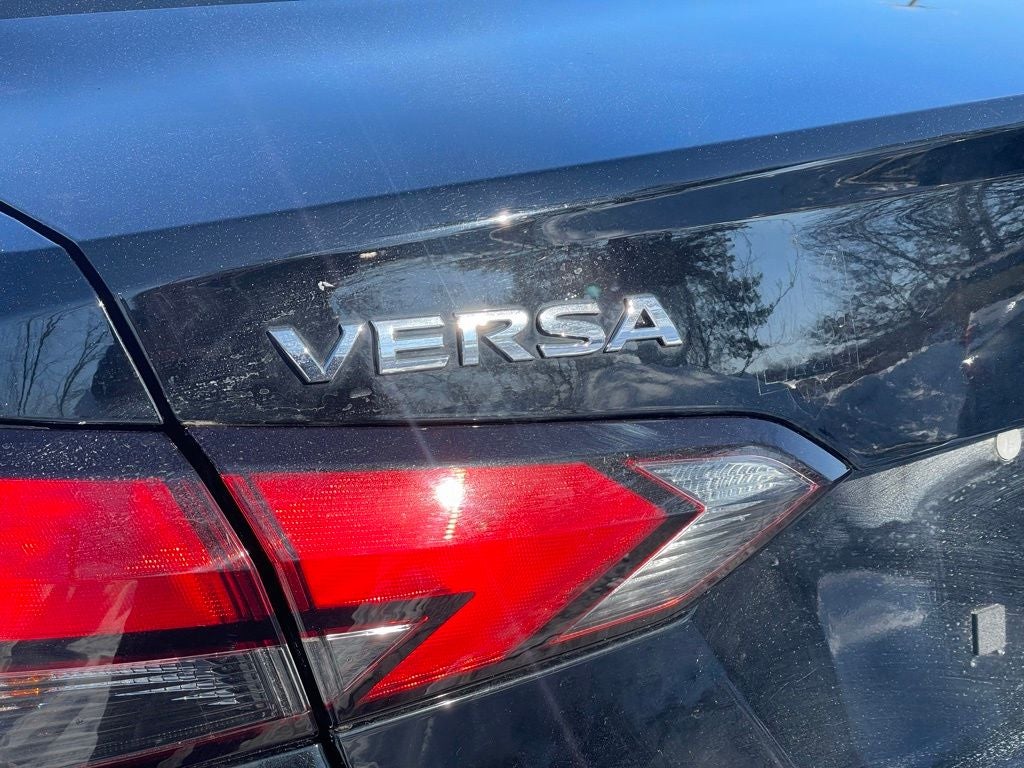 2022 Nissan Versa 1.6 SV