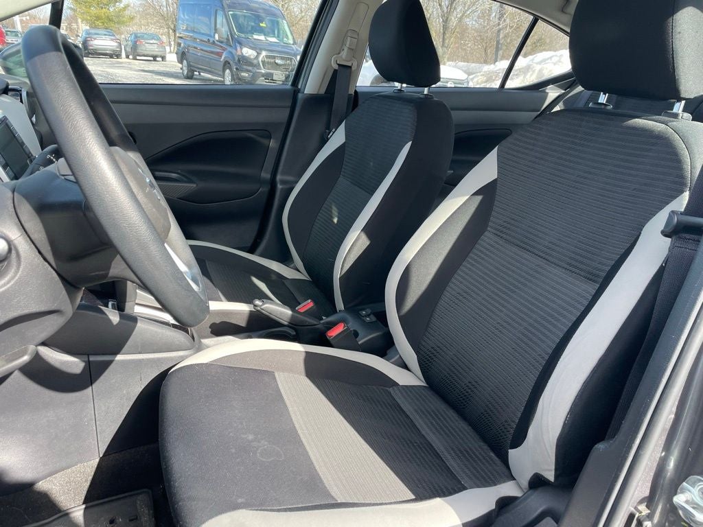 2022 Nissan Versa 1.6 SV