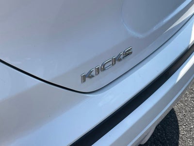 2023 Nissan Kicks SR