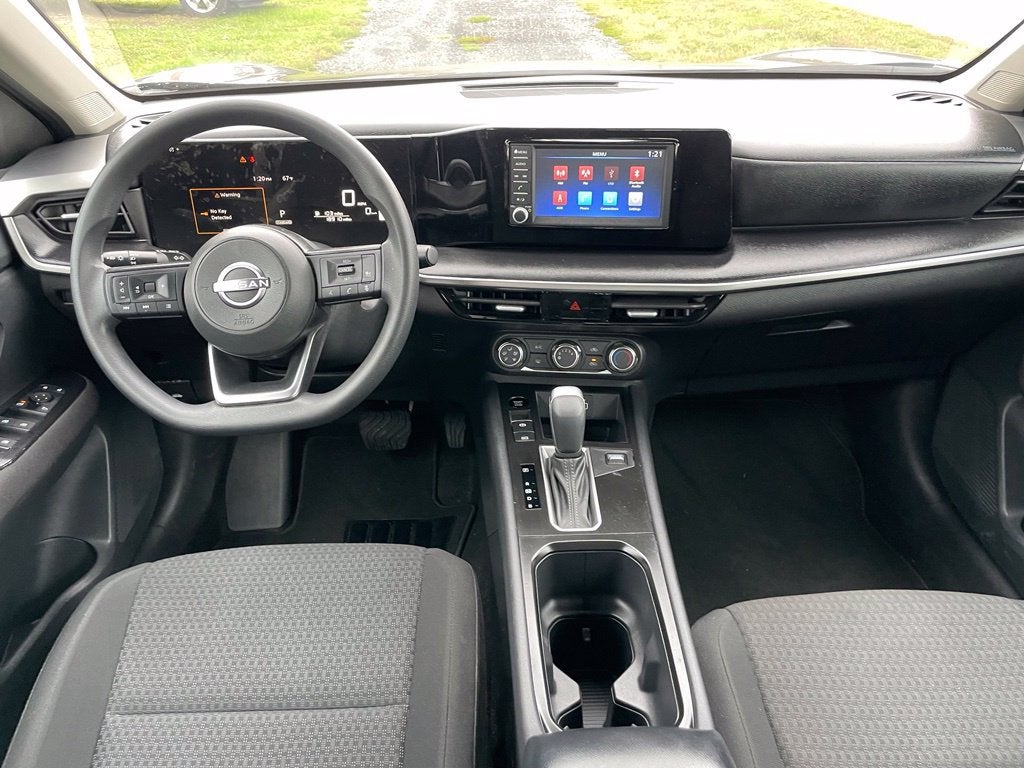 2025 Nissan Kicks S