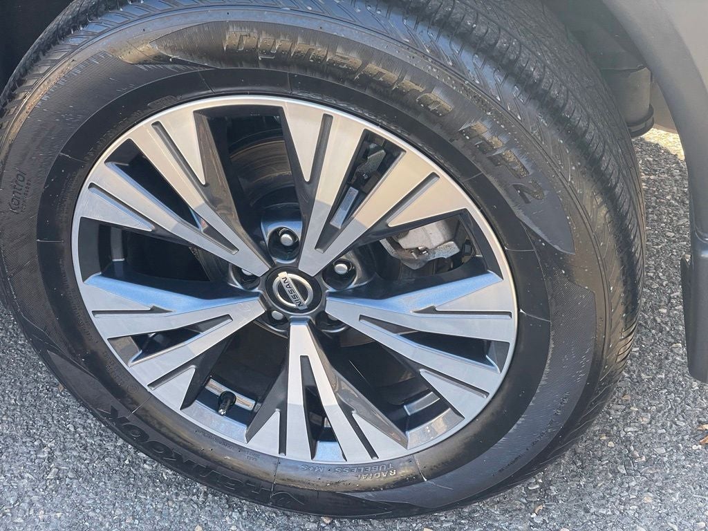 2023 Nissan Rogue SV premium
