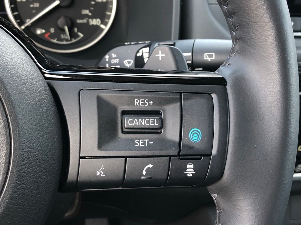 2023 Nissan Rogue SV premium