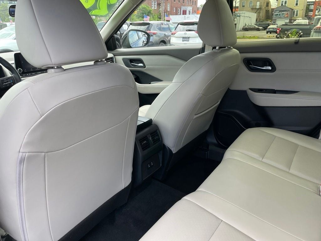 2024 Nissan Rogue SV Premium