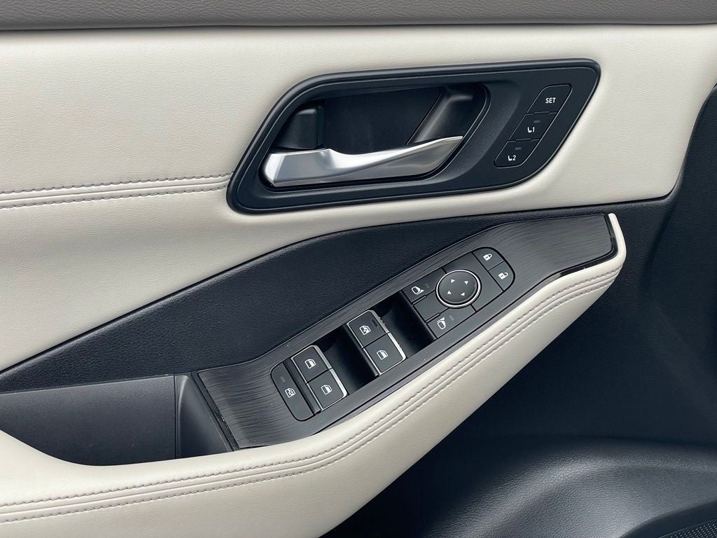 2023 Nissan Rogue SL Premium