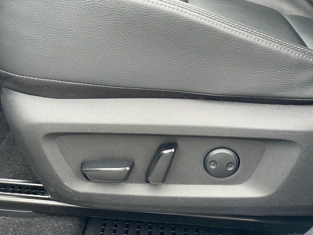 2023 Nissan Rogue SL Premium
