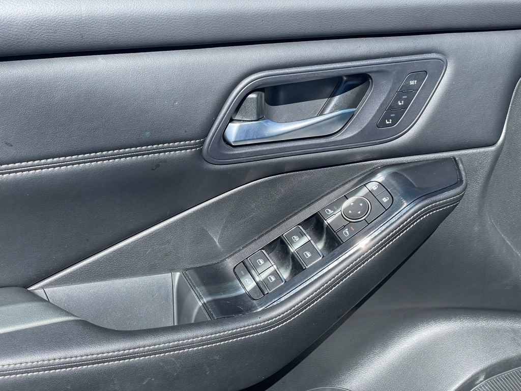 2024 Nissan Rogue SL Premium