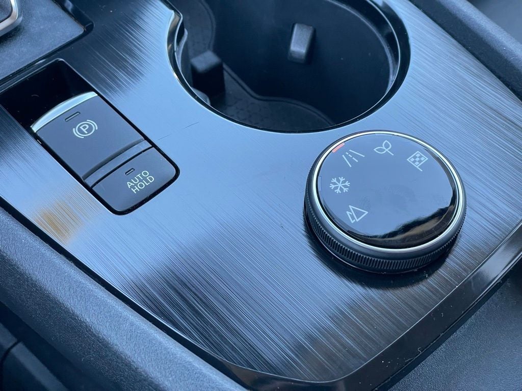 2024 Nissan Rogue SL Premium