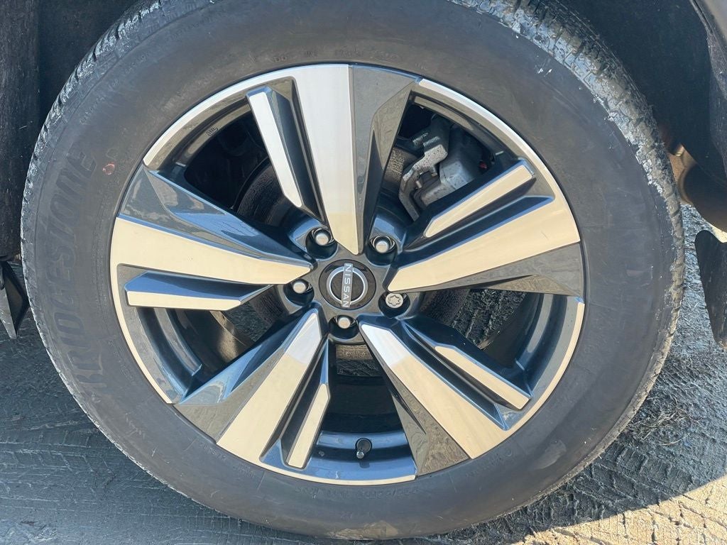 2024 Nissan Rogue SL Premium